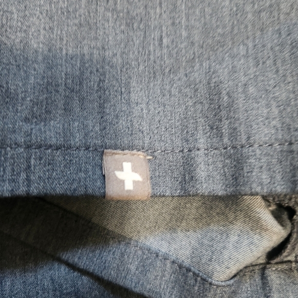 EUC CASMA THREE-POCKET SCRUB TOP HEATHER DENIM(PO#1327) SIZE M - Picture 9 of 11